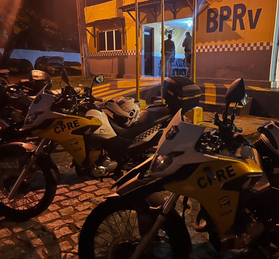 CPRE DEFLAGRA OPERAÇÃO NA ZONA NORTE DE NATAL, REMOVE MOTOCICLETAS COM ESCAPES BARULHENTOS E AUTUA CONDUTORES ALCOOLIZADOS