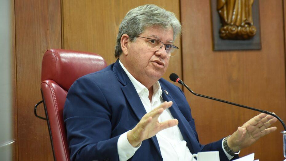 Governador da Paraíba anuncia aumento de ICMS para 20%, mudança influencia no RN