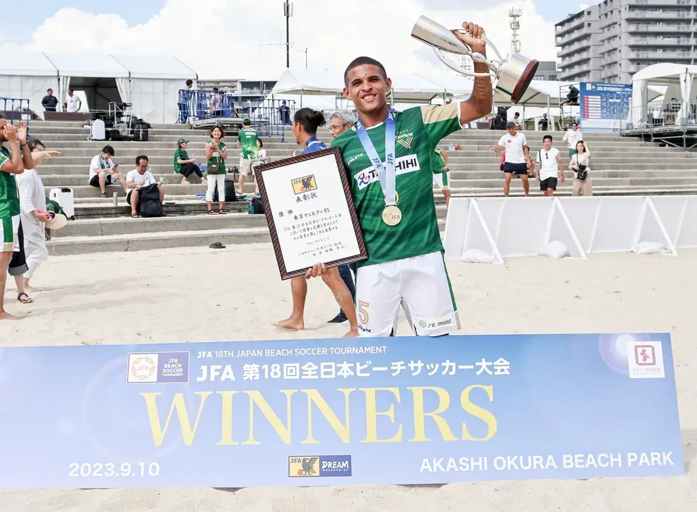 Jogador potiguar atravessa o mundo para ser campeão japonês no futebol de areia