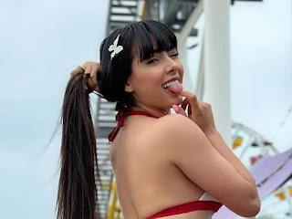 Juliana Bonde empolga de fio-dental vermelho e faz clima esquentar.
