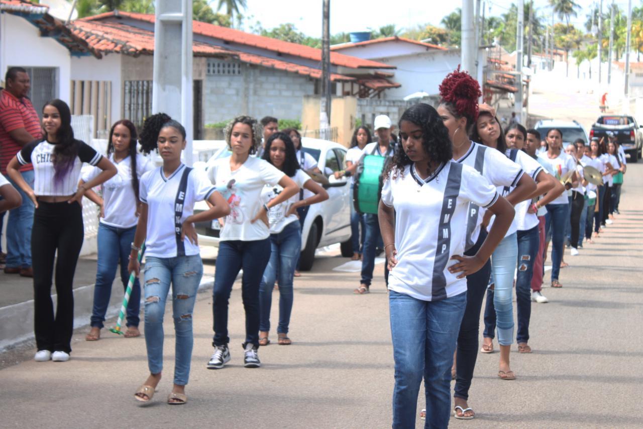PREFEITURA DE GEORGINO AVELINO REVELA TEMA INOVADOR PARA O DESFILE CÍVICO E PROMETE SURPREENDER A TODOS!
