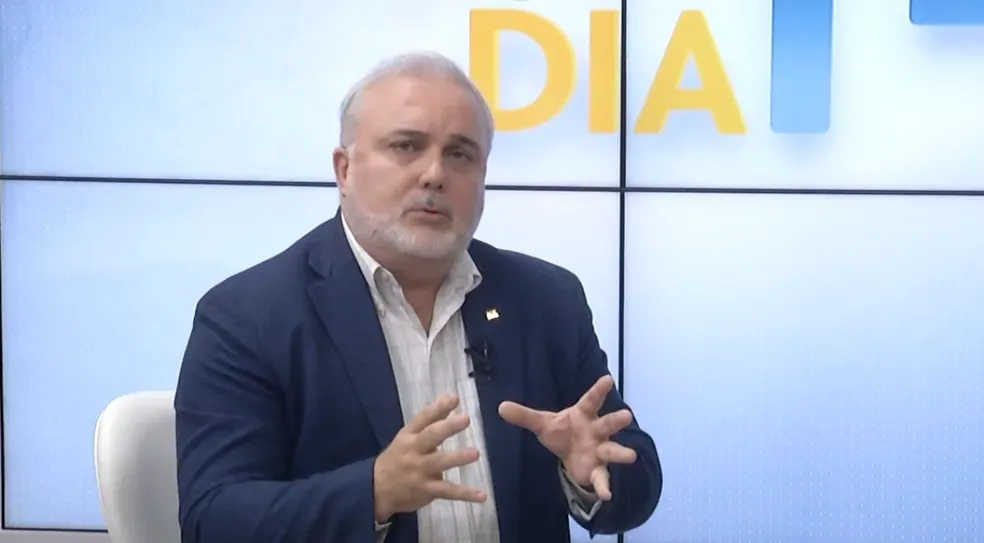 Presidente da Petrobras defende fiscalização do preço dos combustíveis após saída das refinarias para combater 'oportunismo tarifário'