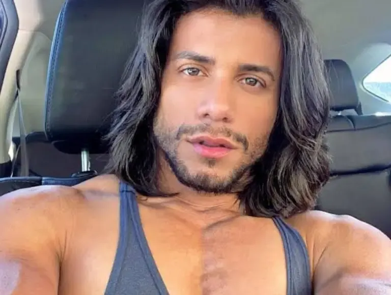RENATO SHIPPEE SEGUE PASSOS DE WHINDERSSON NUNES E ENTRA NO ONLYFANS