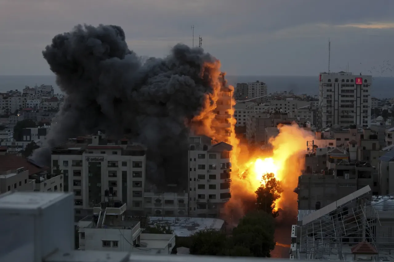 Em preparação para invasão de Gaza, Israel convoca 300 mil reservistas e orienta palestinos a saírem de casa