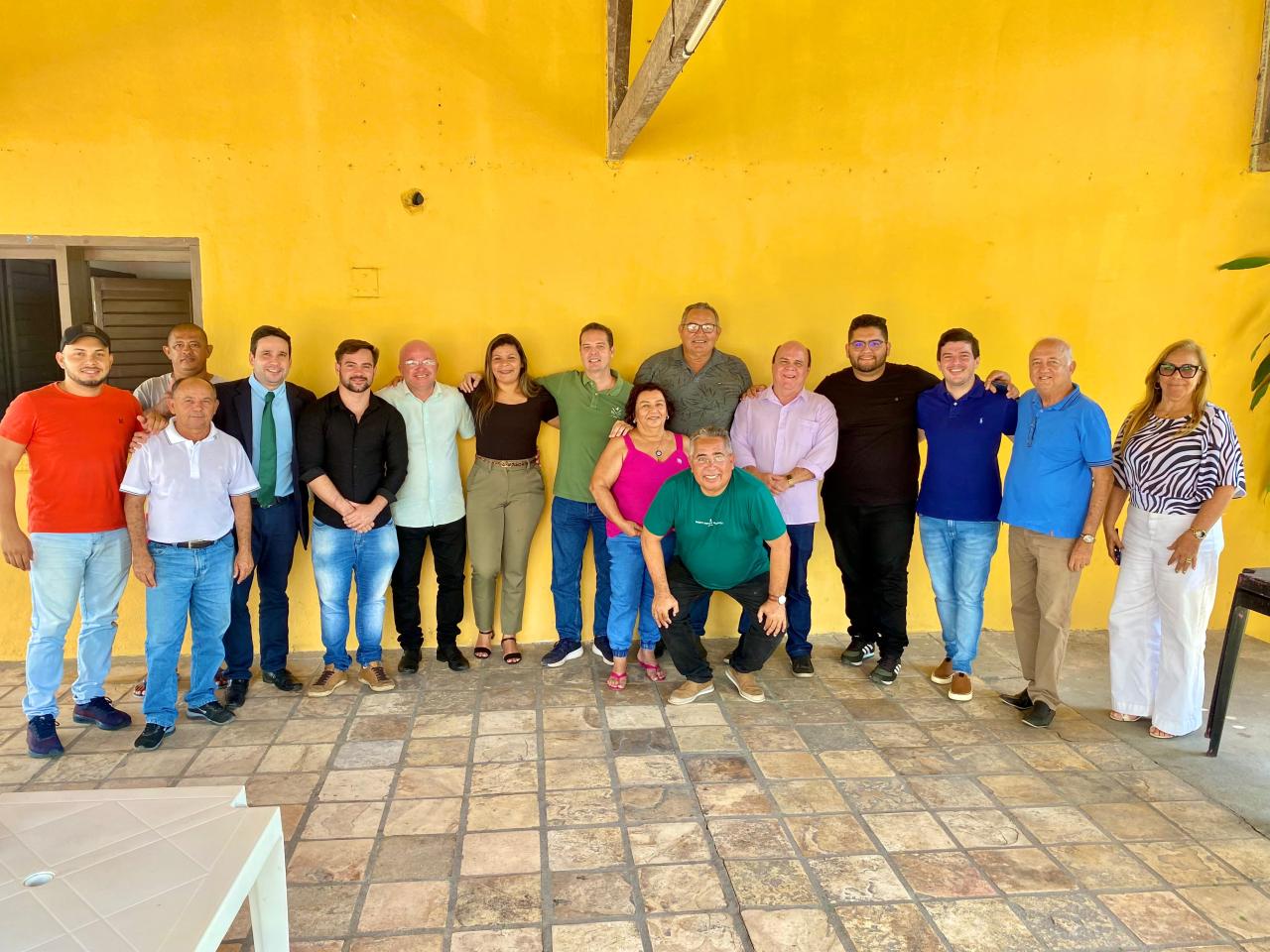 Ex-vereadores Eugênio Gondim e André Gondim declaram apoio à pré-candidatura de Renato Marinho e Valéria Mesquita em Nisia Floresta