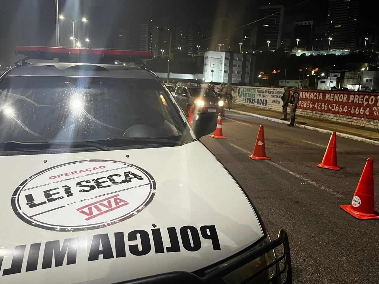 LEI SECA/CPRE REALIZA PRISÃO DE CONDUTOR EMBRIAGADO DURANTE BLITZ NA PRAIA DO MEIO