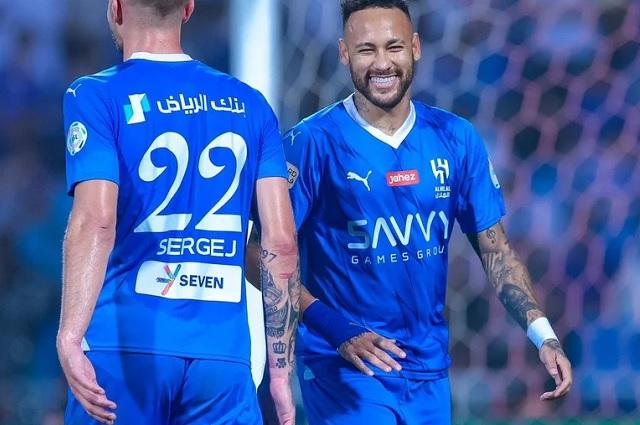 Neymar marca 1º gol com a camisa do Al-Hilal um mês e meio após contratação