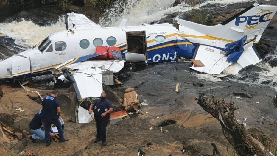 Pilotos foram responsáveis pela queda de avião com Marília Mendonça, conclui polícia