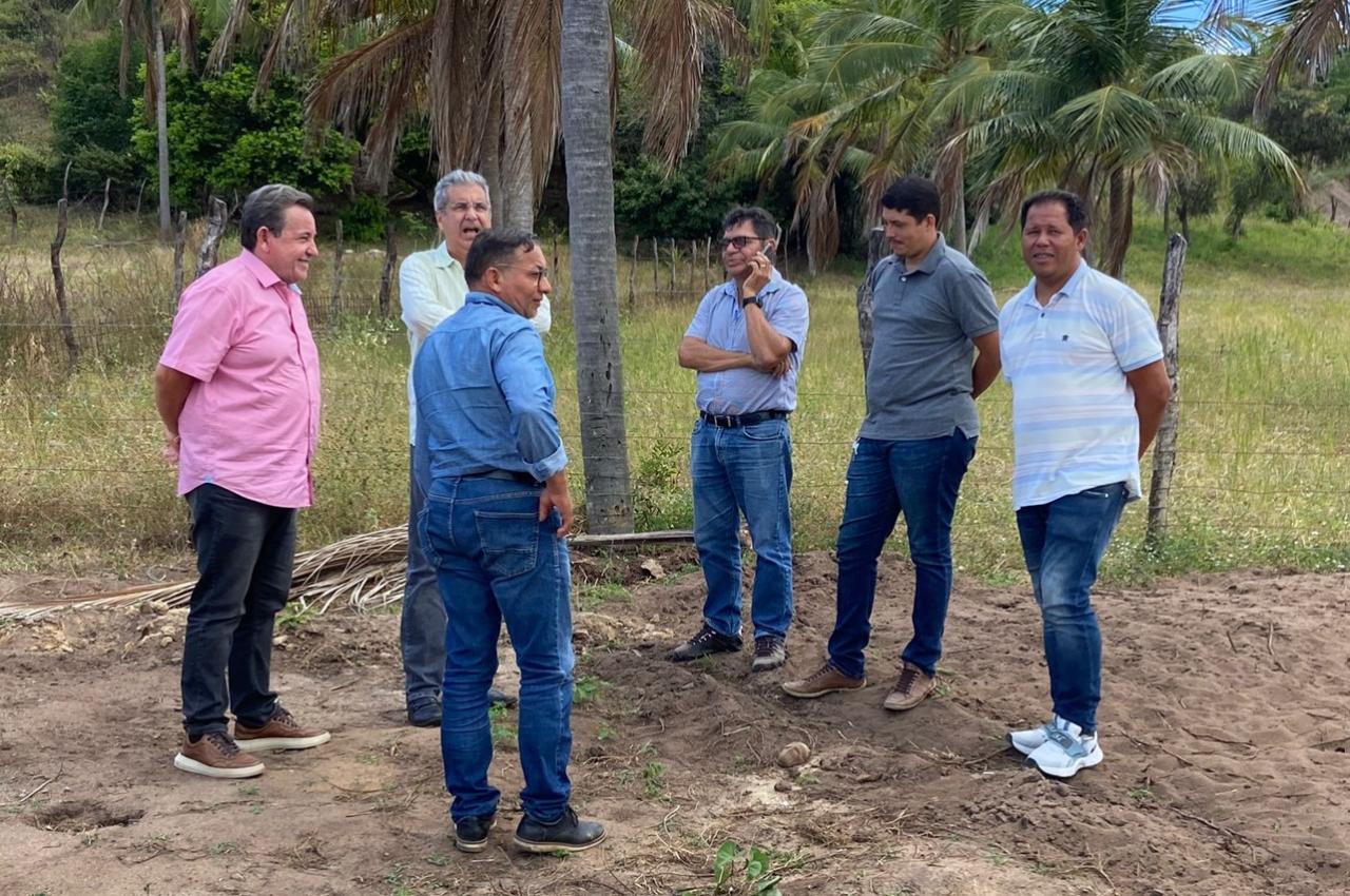 Prefeito Antonio Freire e Vereadores se reúnem com CAERN para discutir novo Poço de Água