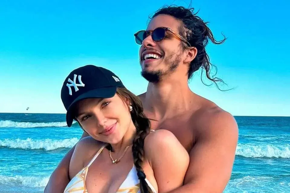 Ricky Tavares e Carol Bresolin anunciam fim do namoro