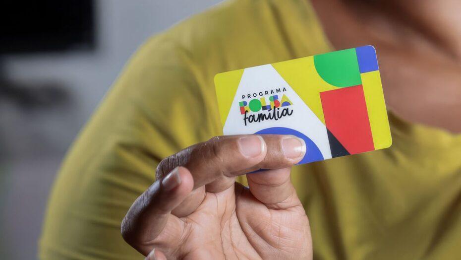 Caixa paga novo Bolsa Família a beneficiários com NIS de final 5