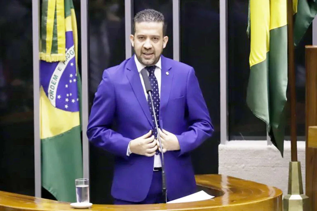 PF, PGR e até Abin apuram rachadinha de Janones