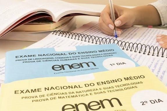 Redação do Enem aborda mulheres e invisibilidade do trabalho de cuidar