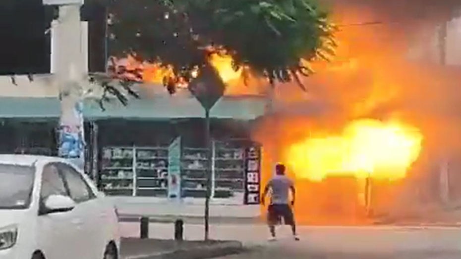 VÍDEO: Explosão em supermercado no Equador chama atenção de moradores
