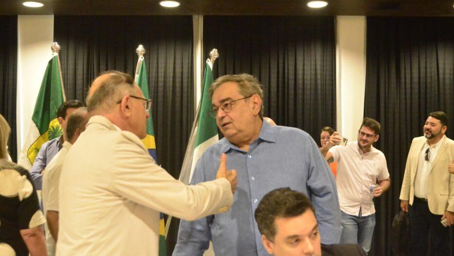 VÍDEO: Prefeito de Natal e coordenador da bancada federal discutem em reunião