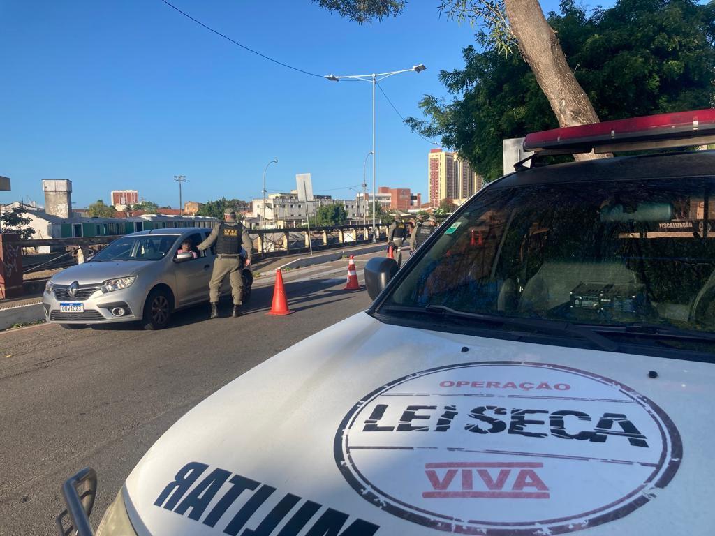LEI SECA/CPRE AUTUA MAIS QUATORZE CONDUTORES POR DIRIGIR SOB A INFLUÊNCIA DE ÁLCOOL DURANTE BLITZ NA ZONA LESTE DE NATAL