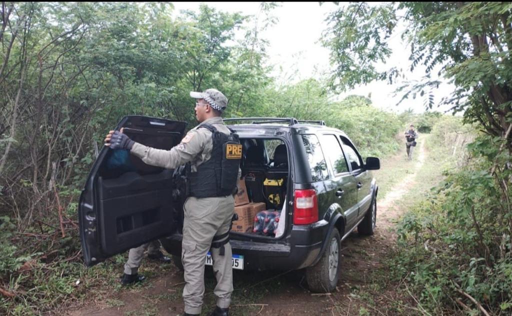 Polícia Militar recupera carro e mercadorias roubadas em Monte Alegre