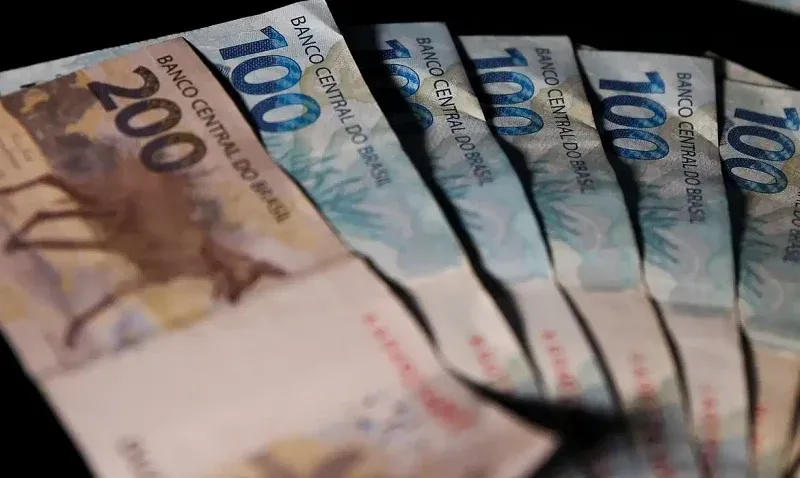 Prazo para aderir ao Refis 2023 termina nesta terça-feira (26)