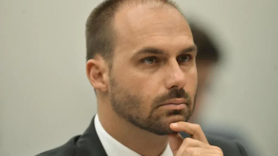 Quase metade da bancada do PL na Câmara é alvo de investigações