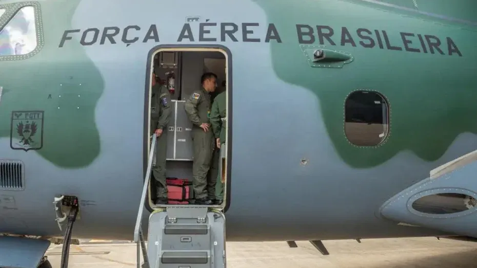Voo para resgatar mais brasileiros em Gaza decola na quinta