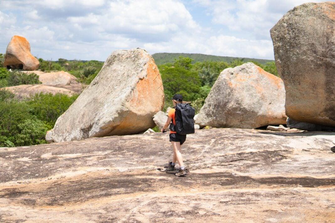 Governo do RN firma parceria com Sebrae para fortalecer turismo no Seridó Geoparque