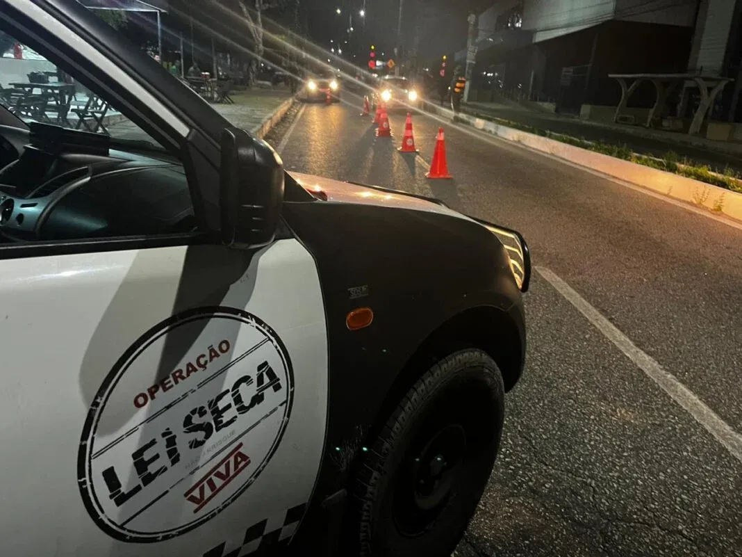 Lei Seca prende três condutores e autua nove durante operação nas zonas Norte e Leste de Natal
