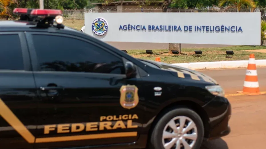 PF apura se Abin passava informações sigilosas a filhos de Bolsonaro