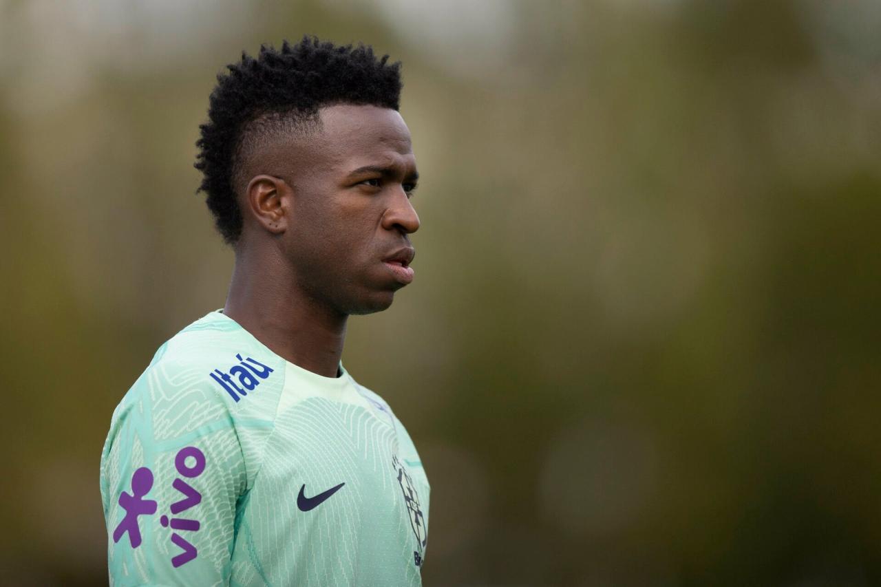 Vini Júnior ironiza as reclamações do Almería