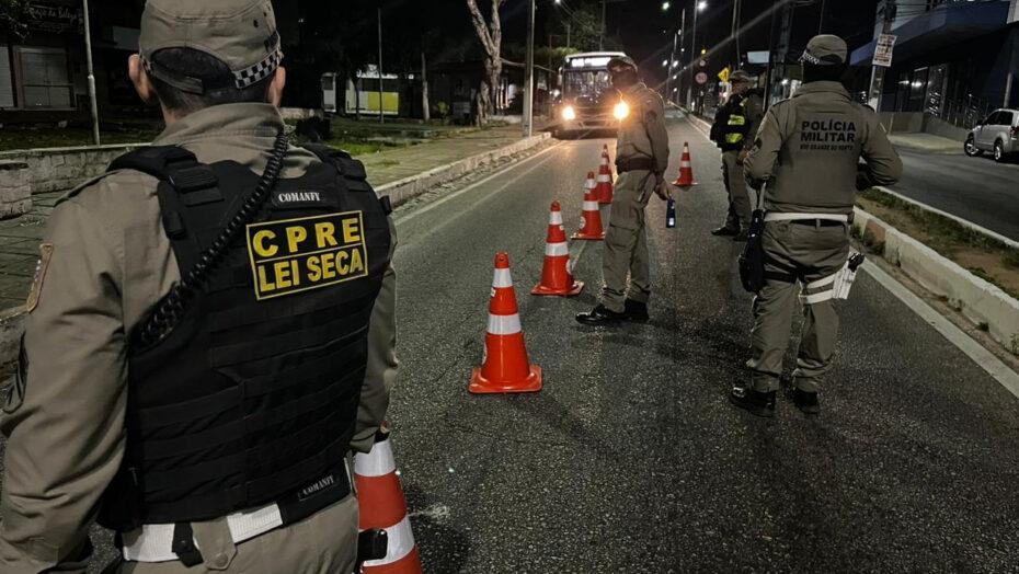 Lei Seca prende motoristas por embriaguez ao volante durante fiscalização em Natal