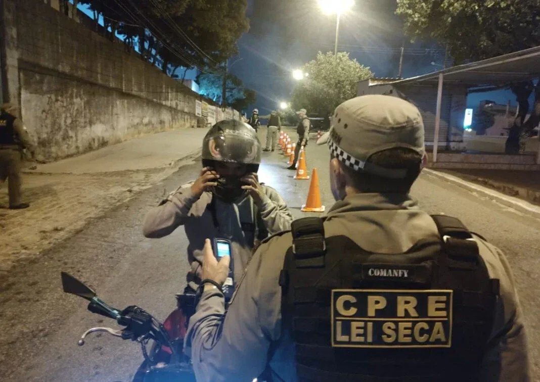 Operação Carnaval: Lei Seca prende homem por embriaguez ao volante na zona Oeste de Natal