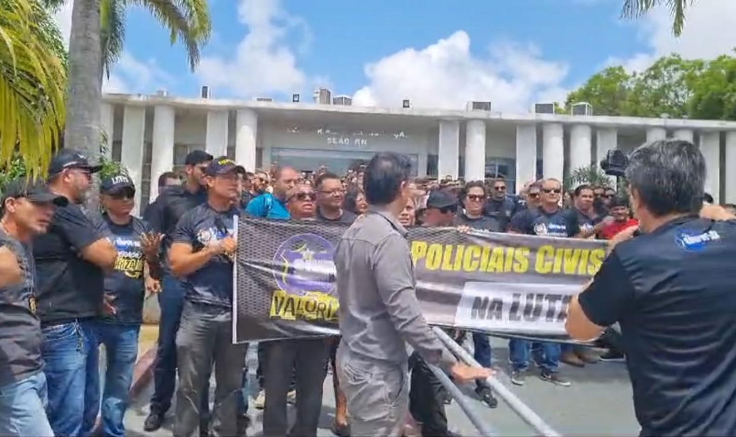 Policiais civis do RN fazem paralisação e realizam ato por recomposição salarial