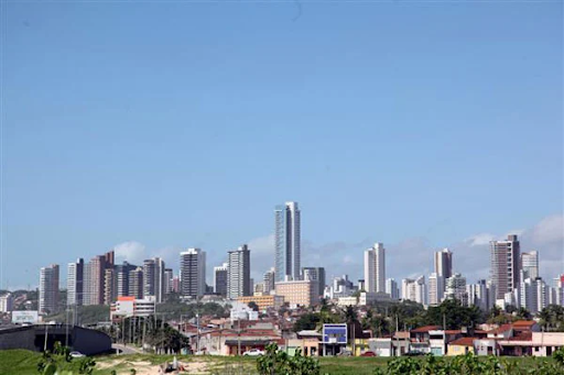RN: tempo será marcado por sol e chuva isolada neste sábado