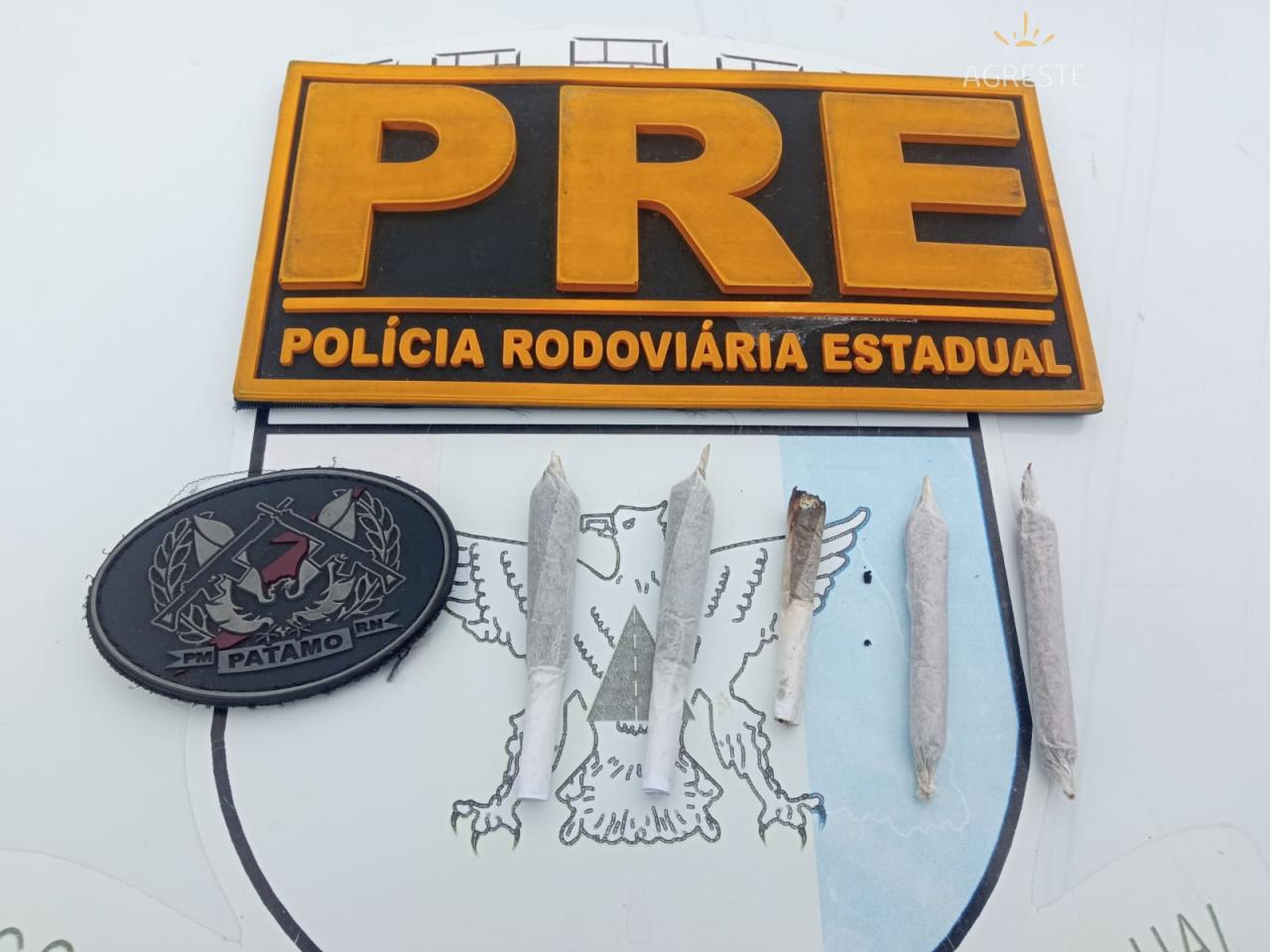 BATALHÃO RODOVIÁRIO/CPRE FLAGRA HOMEM PORTANDO ENTORPECENTE EM NÍSIA FLORESTA
