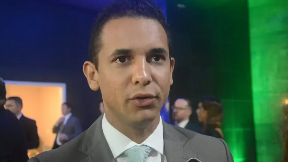 “Esperava a mesma atenção que tive com ele”, diz Allyson Bezerra sobre Rogério Marinho