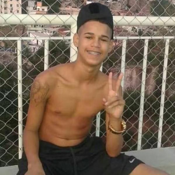 Justiça absolve PMs acusados de matar jovem no Morro da Providência