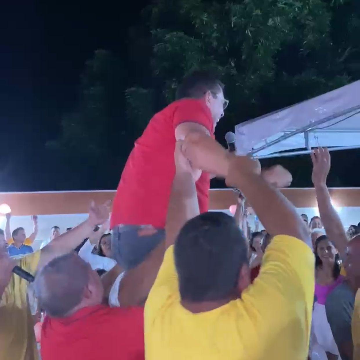 MULTIDÃO ABRAÇA PRÉ-CANDIDATURA DE JÚNIOR MACHANTE À PREFEITURA DE VERA CRUZ