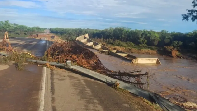 Oito cidades potiguares ficam sem transporte após desabamento de ponte na BR-304