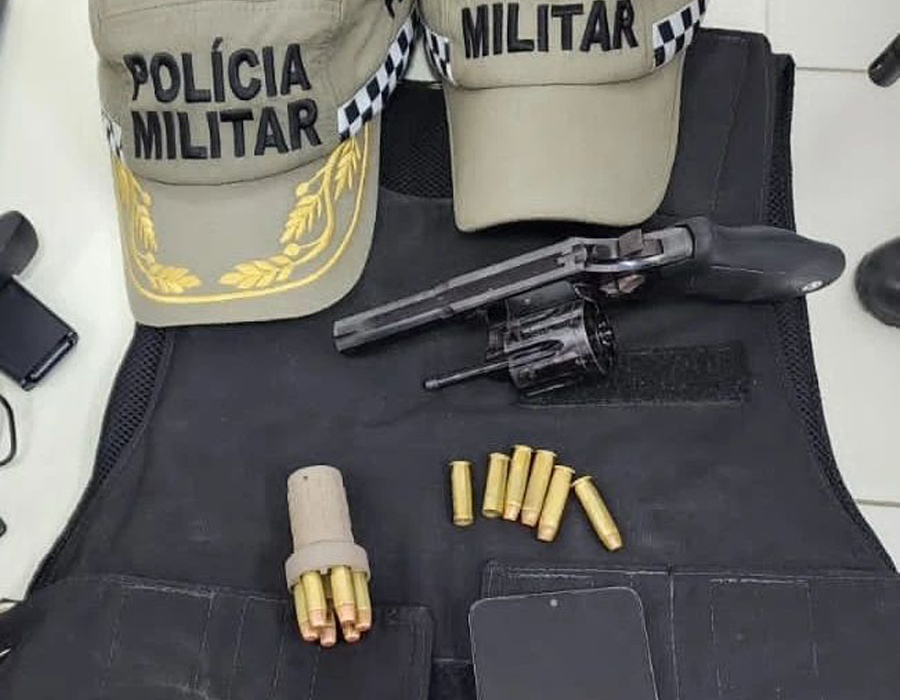 POLÍCIA MILITAR APREENDE ARMA DE FOGO E COLETE BALÍSTICO EM SÃO JOSÉ DE MIPIBU