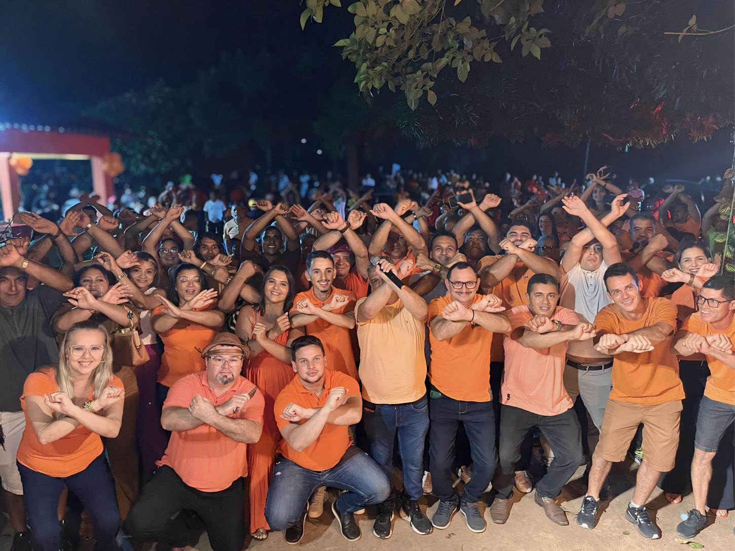 NÍSIA FLORESTA - Alexandre Dantas reúne multidão em Tabatinga e fala em “liberdade e mudança”