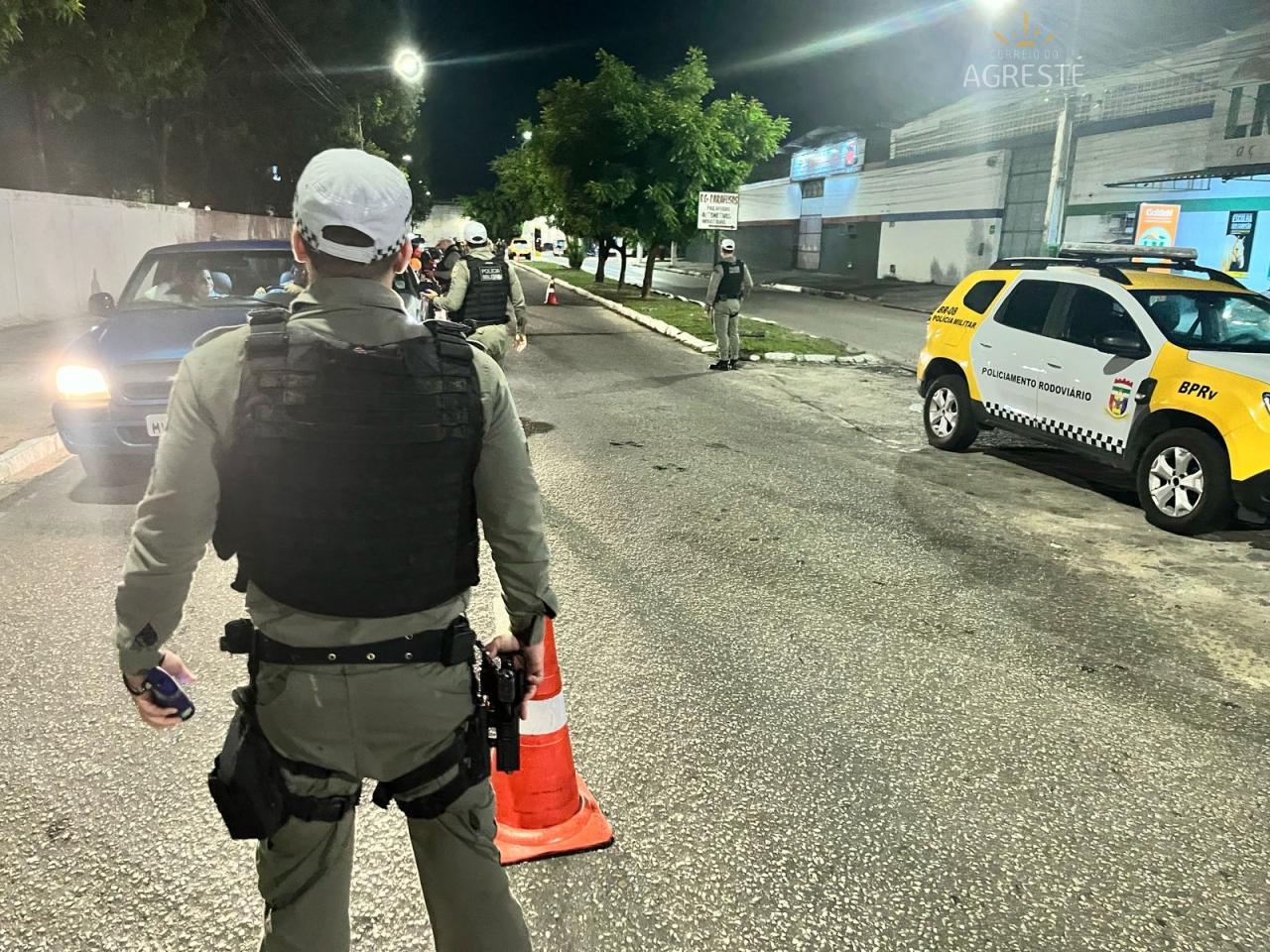 BATALHÃO RODOVIÁRIO PRENDE CONDUTORES EMBRIAGADOS DURANTE FISCALIZAÇÃO EM PARNAMIRIM