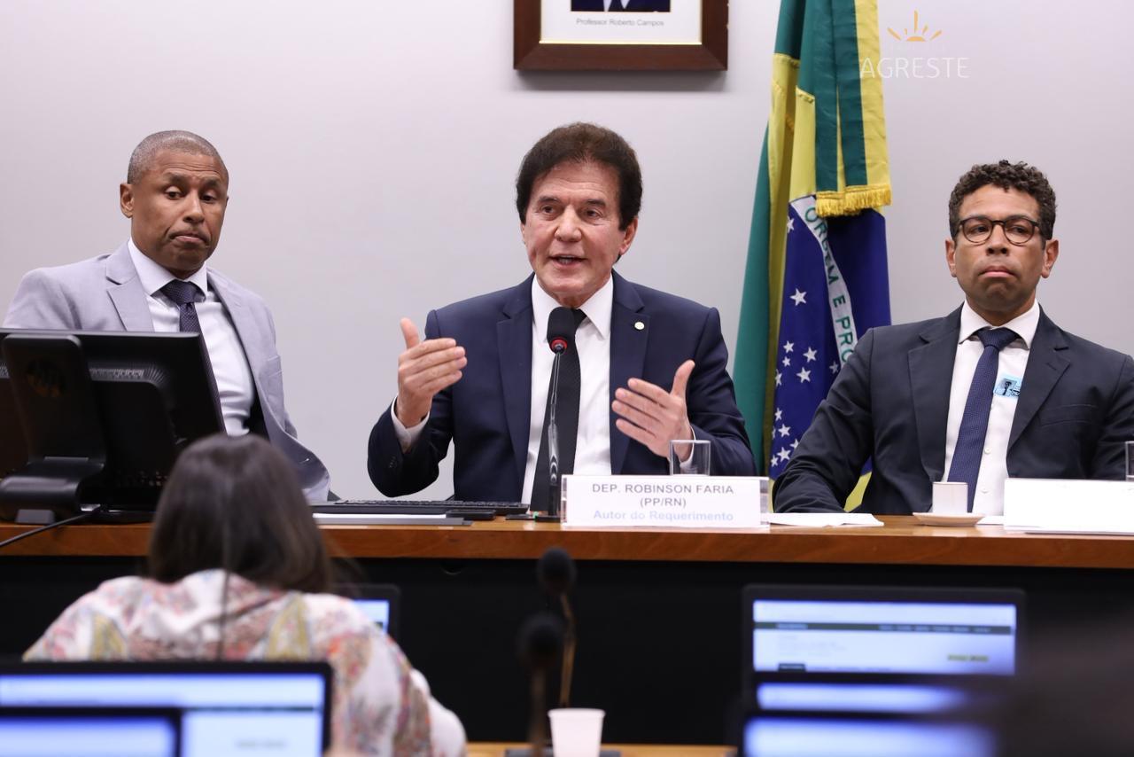 Deputado Robinson Faria questiona passagens aéreas abusivas em audiência que lotou plenário da Câmara dos Deputados