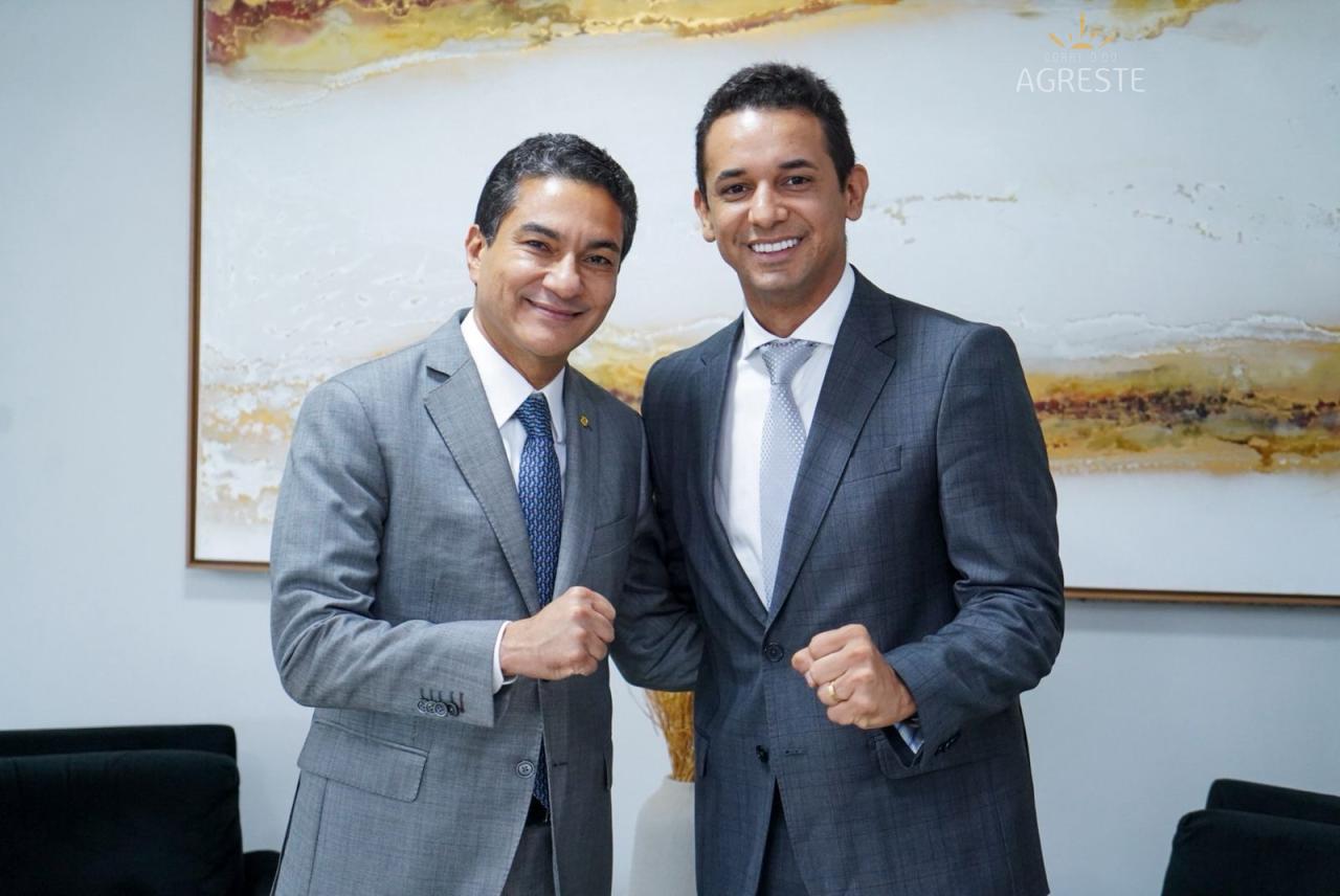 Allyson Bezerra se encontra com Marcos Pereira e garante Republicados em sua chapa