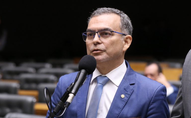 Comissão aprova programa de apoio para famílias de agentes de segurança mortos ou feridos em serviço