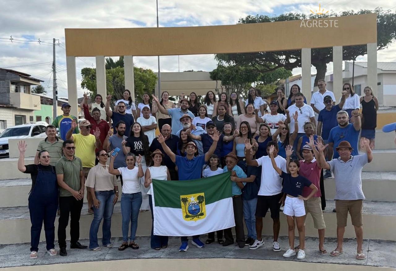 Prefeita Andrezza Brasil recebe pré-candidato Allyson Bezerra e lideranças em Sítio Novo