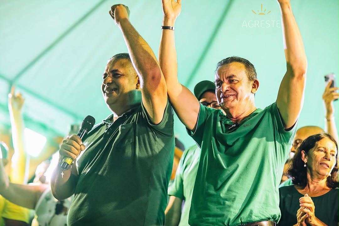 JUSTIÇA ELEITORAL JULGA IMPROCEDENTE AÇÃO DA OPOSIÇÃO E MANTÉM O PREFEITO LEANDRO VARELA E O VICE TATÁ