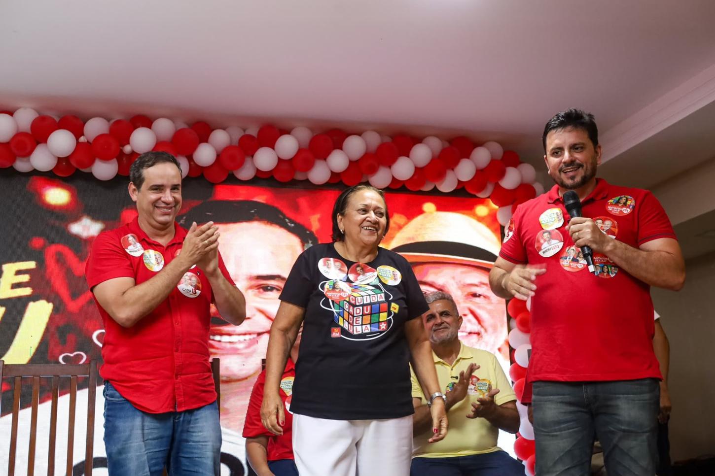 Cadu de Lula reúne multidão ao lado de Carlos Augusto Maia e lideranças em Parnamirim