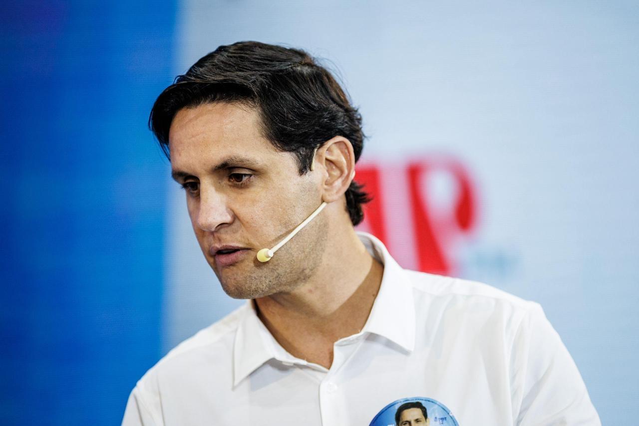 Debate da 98 FM: Rafael Motta destaca experiência, ações no Congresso e pede comparação de currículos
