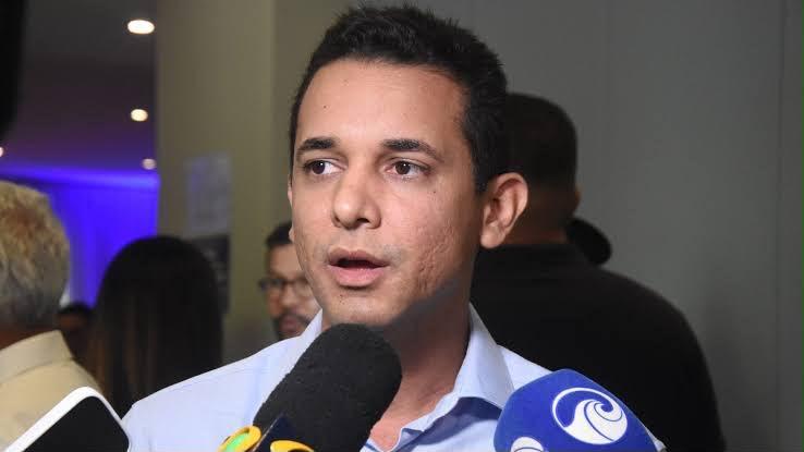 JUSTIÇA ELEITORAL CONFIRMA MENTIRA DE ALLYSON: CANDIDATO BOLSONARISTA DISTORCEU FATOS E INVENTOU ACUSAÇÕES CONTRA CADU DE LULA