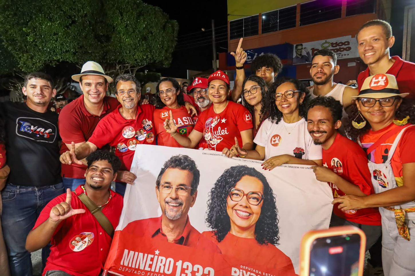 Multidão toma as ruas de Vera Cruz para acompanhar e declarar apoio a Cadu de Lula