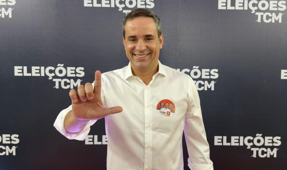 Recebido com grande festa em Mossoró e com propostas copiadas, Cadu de Lula vence debate da TCM